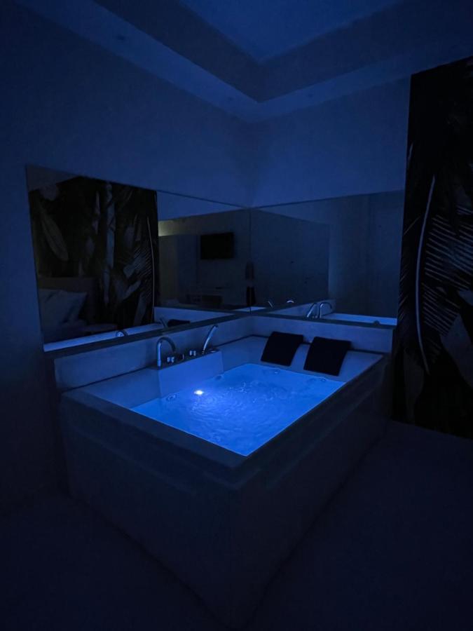 Suite 55 In Centro Trani Buitenkant foto